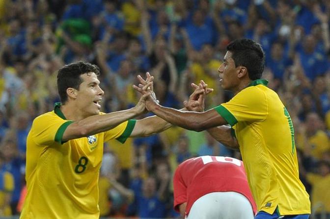 Hernanes e Paulinho: i cambi verdeoro funzionano. Afp